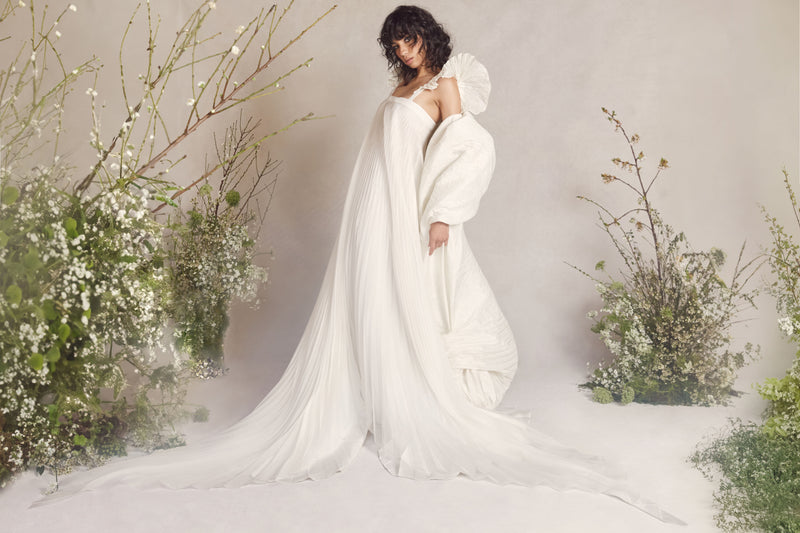 CRINKLE PLEATED SHAWL Odylyne the Ceremony CRINKLE PLEATED SHAWL Odylyne the Ceremony